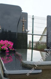 Nowoczesny nagrobek z granitu 